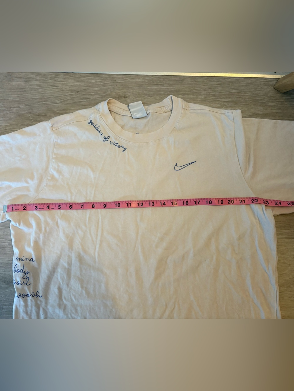 Nike "Goddess of Victory" Graphic T-Shirt - Picture 5 of 6